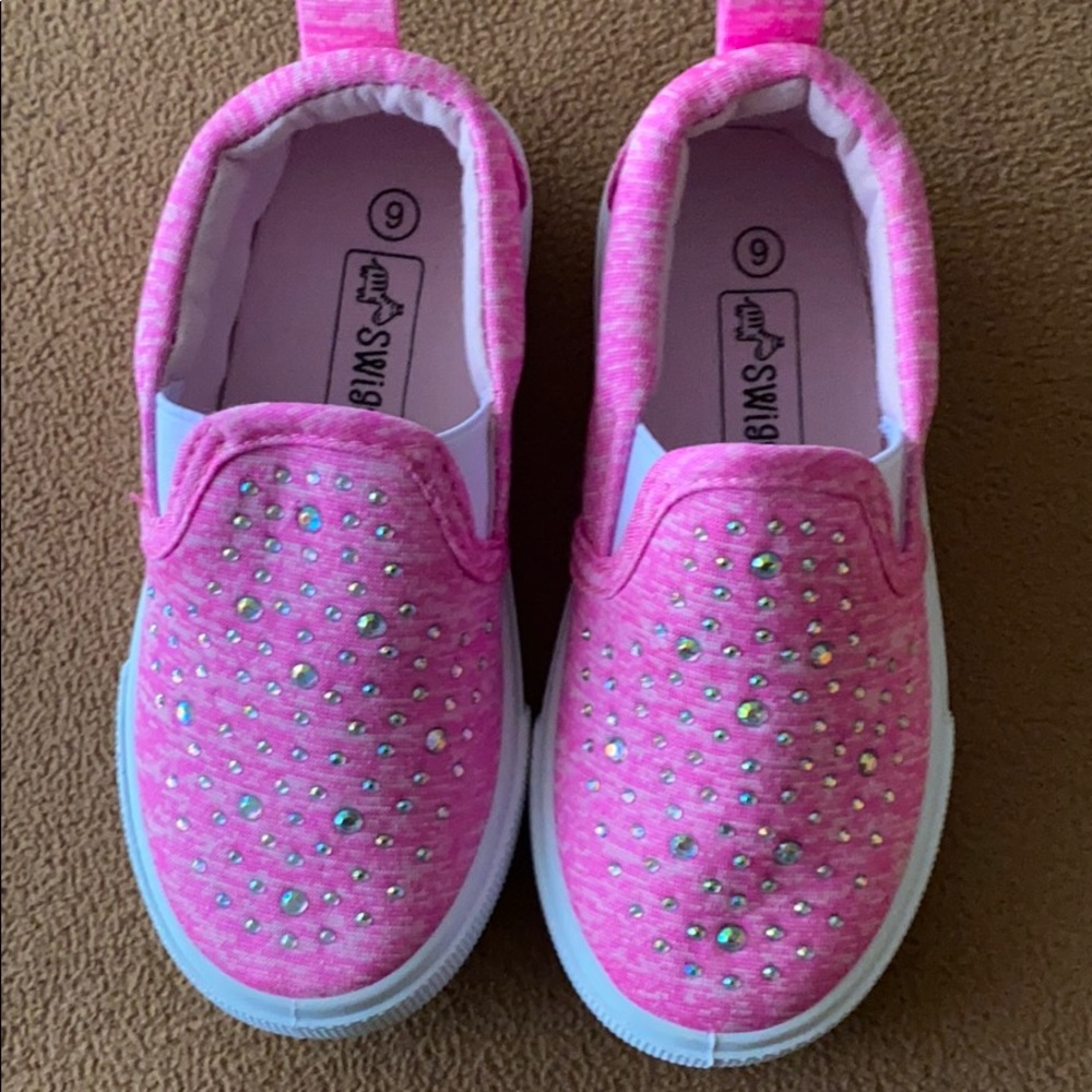 Swiggles brand new PINK/white sparkles shoes
